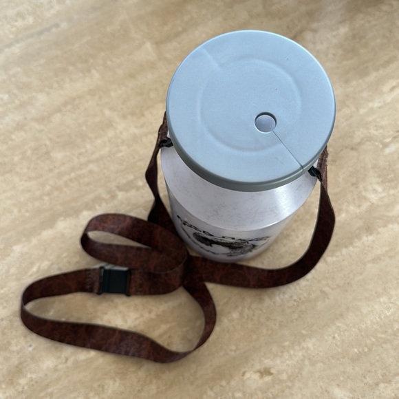 Star Wars (hard to get item) Blue Milk Disneyland Galaxy's Edge Oga’s CantinaBar - Picture 4 of 11